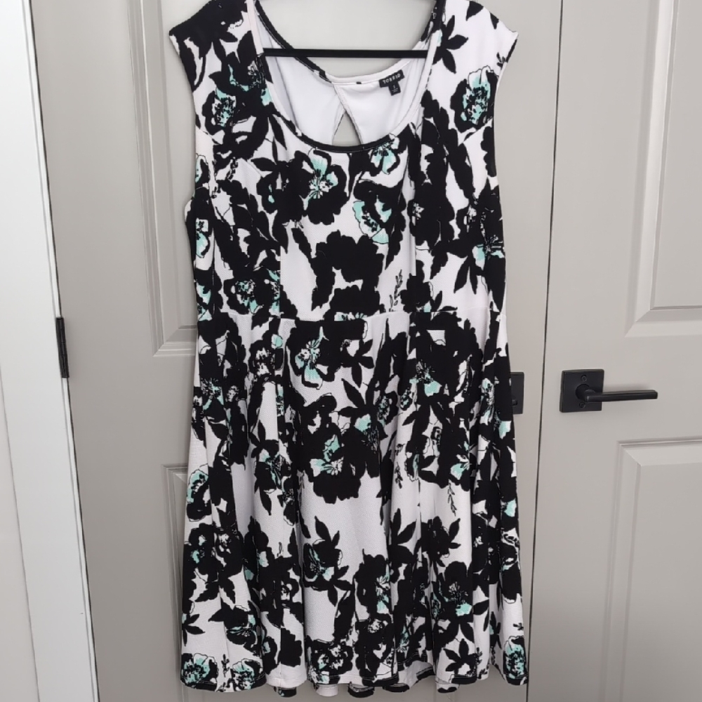 Torrid Black and White Floral Dress